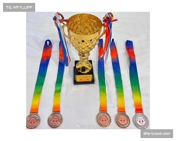 广西师范大学-花椒网球俱乐部联队获男团季军 全国软式网球锦标赛竞争激烈 广西师范大学-花椒网球俱乐部联队获男团季军 全国软式网球锦标赛竞争激烈