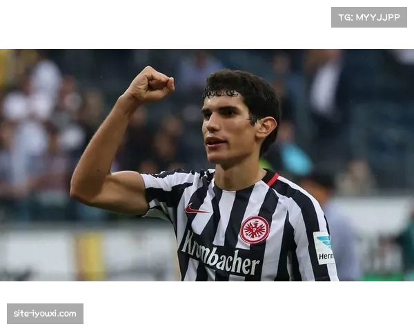 法兰克福后防伤病影响 科林斯克里斯滕森缺阵轮换受限